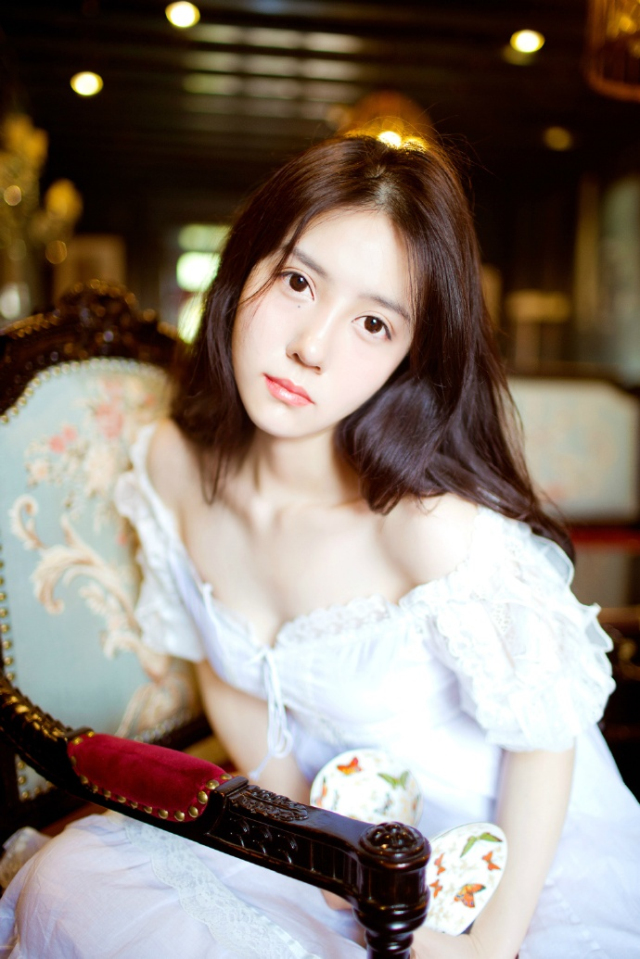 娜娜问我，那你朋友有对你说些什么吗？我说，我只看望过他一次，时间特别短，他问了问我的情况，说，你快回去吧，这都录着呐，估计这次是够呛了。死倒是没有什么可怕的，怕的就是知道自己怎么死。你可要一定要死于意外啊，这样才不害怕。你知道什么最可怕，就是害怕。娜娜睁大了眼睛，说，有这么说自己朋友的吗？我说，你要习惯他，他这是真心祝福你。——韩寒《我想和这个世界谈谈》